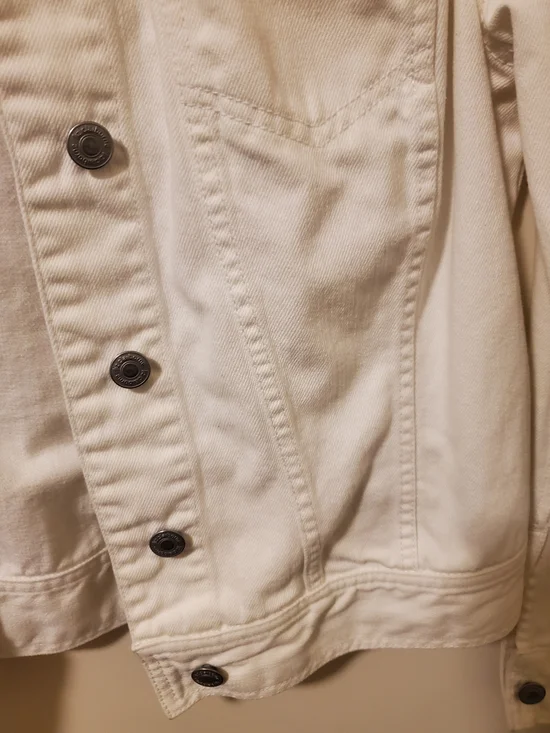 Liz Claiborne White Denim Jacket with Button-Front - Picture 5 of 12